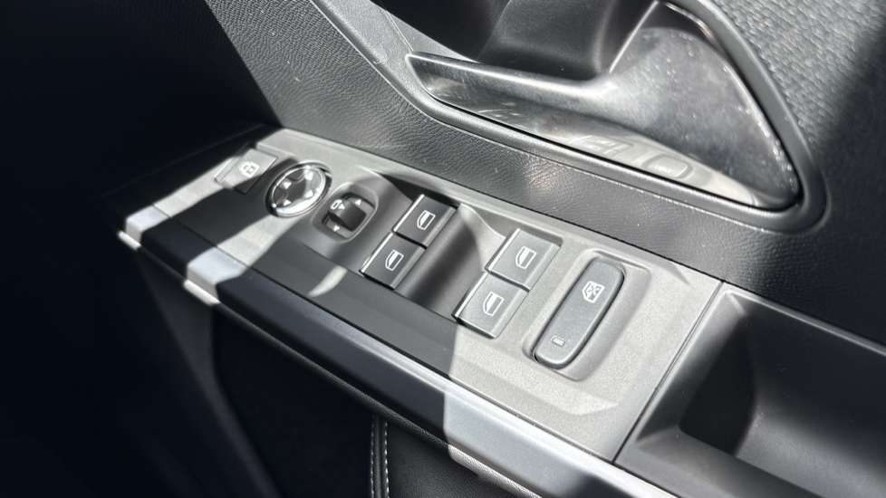 Peugeot 3008 157kW GT 73kWh 5dr Auto Electric Estate - Image 30