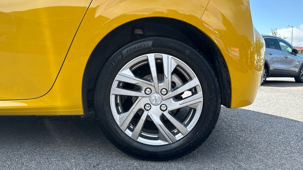 Peugeot 208 1.2 PureTech 100 Active 5dr EAT8 Petrol Hatchback - Image 7