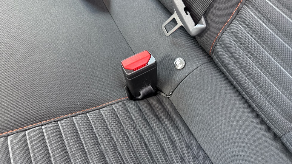 Peugeot 208 1.2 PureTech 100 Active 5dr EAT8 Petrol Hatchback - Image 17
