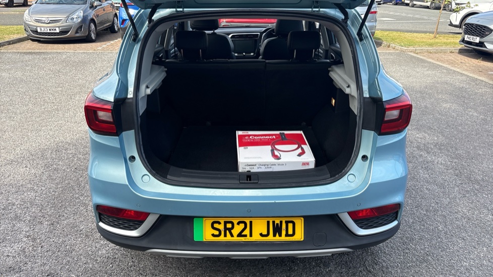 MG ZS 105kW Exclusive EV 45kWh 5dr Auto Electric Hatchback - Image 4