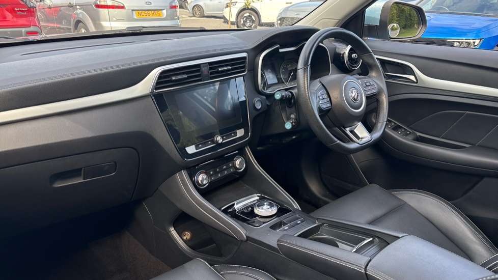 MG ZS 105kW Exclusive EV 45kWh 5dr Auto Electric Hatchback - Image 9