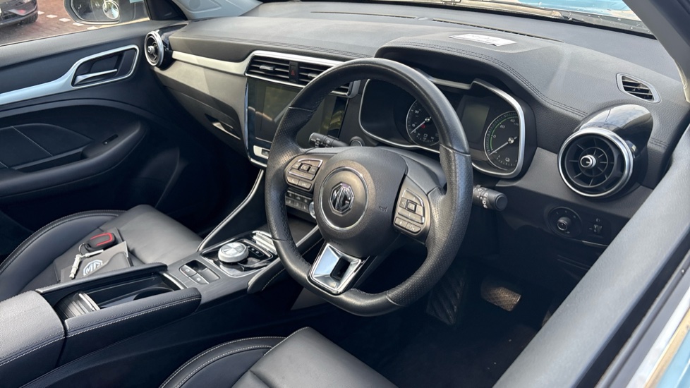 MG ZS 105kW Exclusive EV 45kWh 5dr Auto Electric Hatchback - Image 11