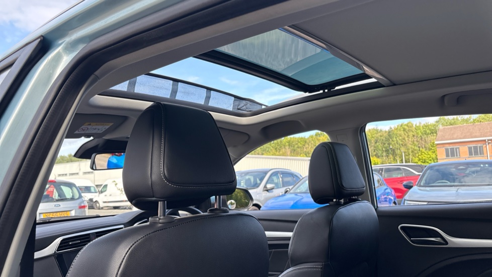 MG ZS 105kW Exclusive EV 45kWh 5dr Auto Electric Hatchback - Image 21
