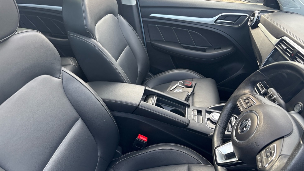 MG ZS 105kW Exclusive EV 45kWh 5dr Auto Electric Hatchback - Image 29