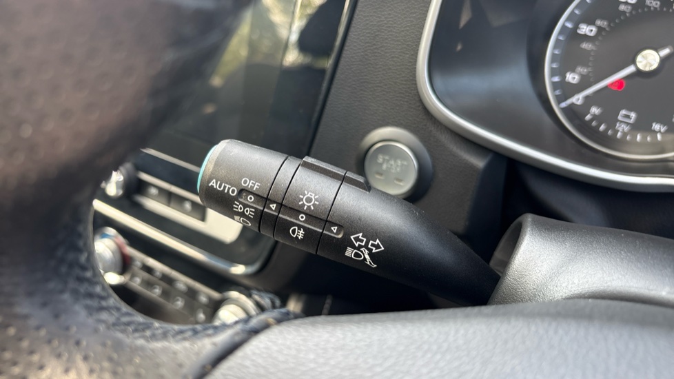 MG ZS 105kW Exclusive EV 45kWh 5dr Auto Electric Hatchback - Image 35