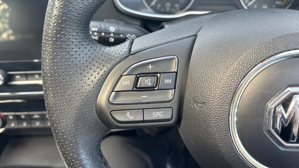 MG ZS 105kW Exclusive EV 45kWh 5dr Auto Electric Hatchback - Image 37