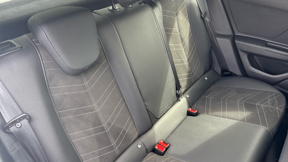 Vauxhall Mokka 100kW Ultimate 50kWh 5dr Auto Electric Hatchback - Image 32