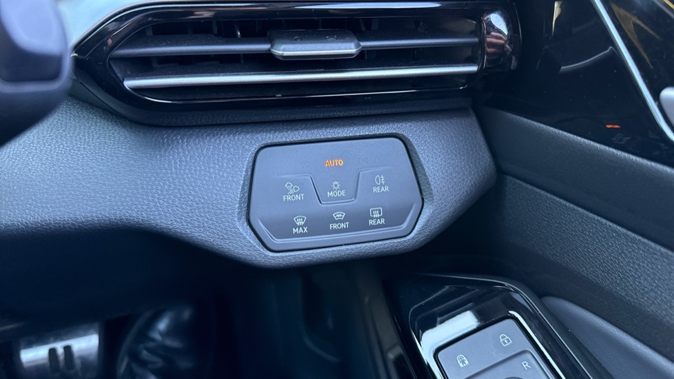 Volkswagen ID.5 210kW Match Pro 77kWh 5dr Auto Electric Coupe - Image 25