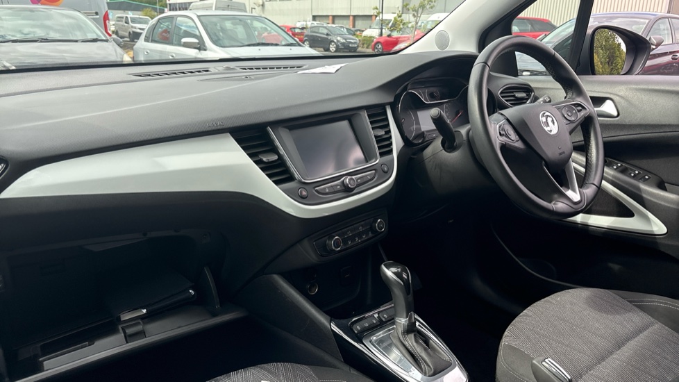 Vauxhall Crossland X 1.2T [130] Griffin 5dr [Start Stop] Auto Petrol Hatchback - Image 9
