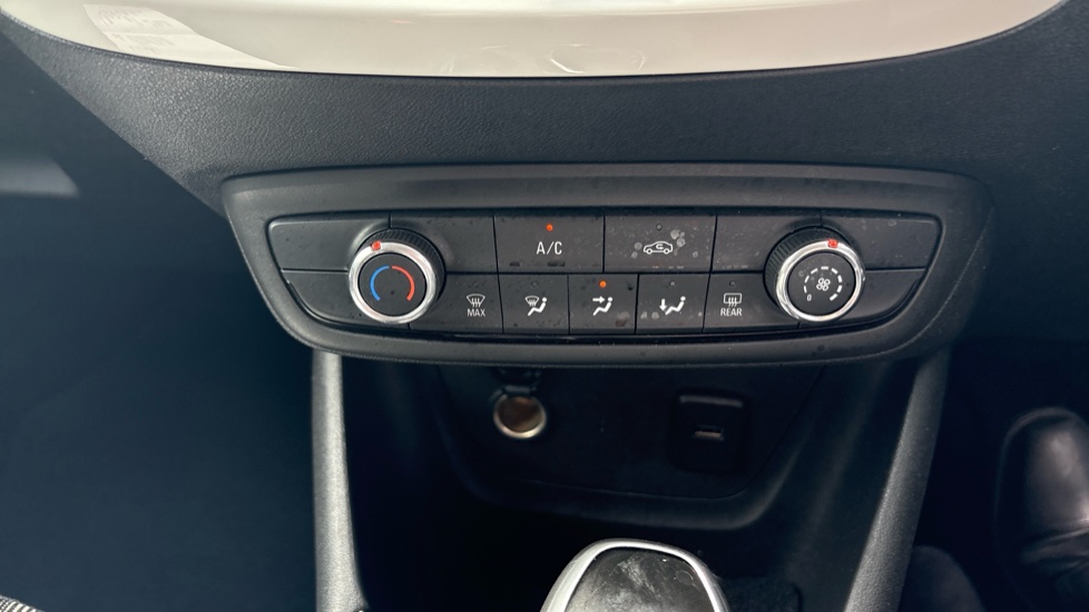 Vauxhall Crossland X 1.2T [130] Griffin 5dr [Start Stop] Auto Petrol Hatchback - Image 27