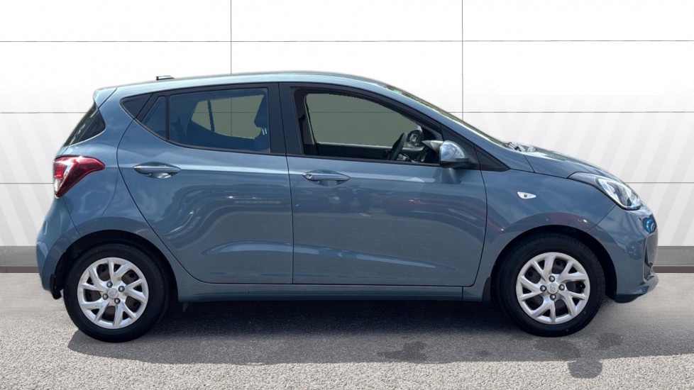 Hyundai i10 1.0 SE 5dr Petrol Hatchback - Image 5