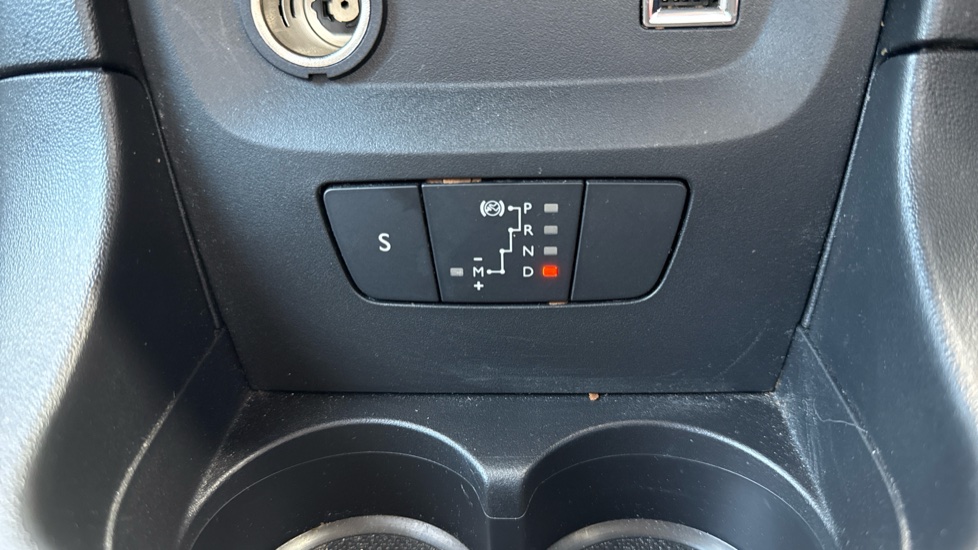 Citroen C3 1.2 PureTech 110 Flair Plus 5dr EAT6 Petrol Hatchback - Image 27