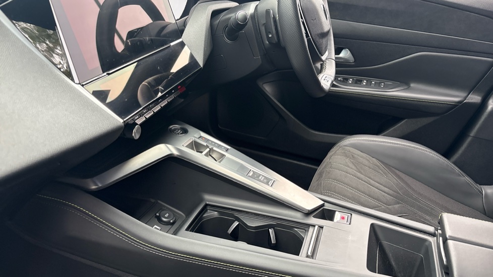 Peugeot 408 1.2 PureTech GT 5dr EAT8 Petrol Hatchback - Image 13