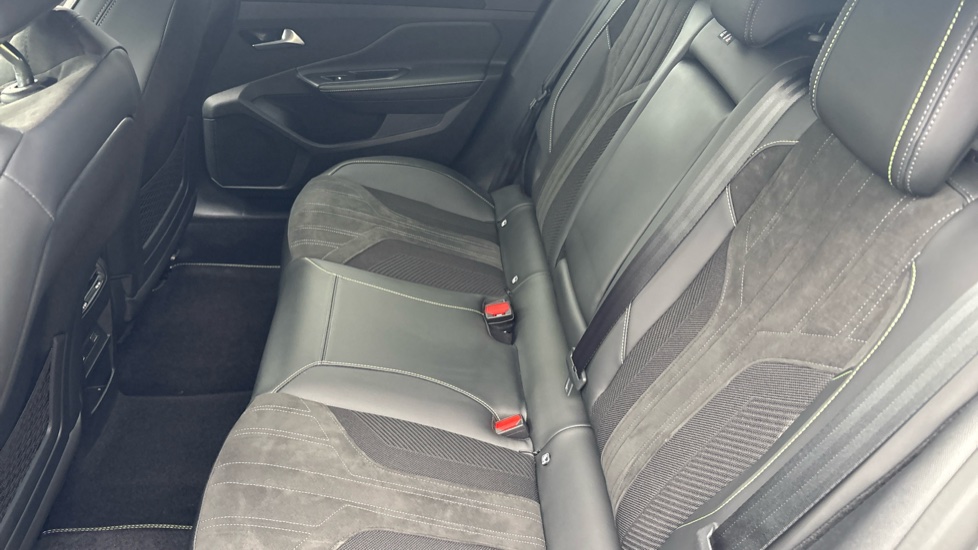Peugeot 408 1.2 PureTech GT 5dr EAT8 Petrol Hatchback - Image 24