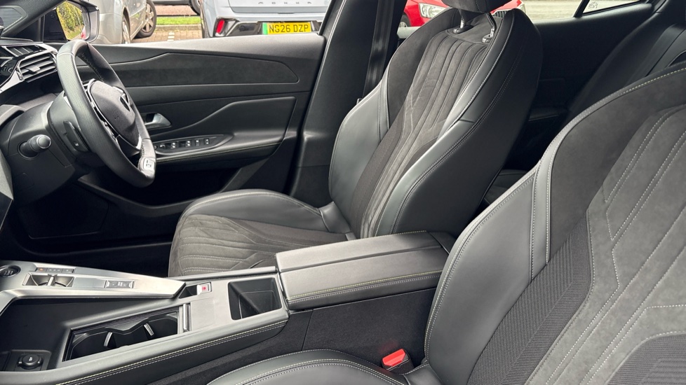Peugeot 408 1.2 PureTech GT 5dr EAT8 Petrol Hatchback - Image 27