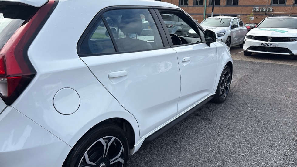 MG MG3 1.5 VTi-TECH Exclusive 5dr [Navigation] Petrol Hatchback - Image 21