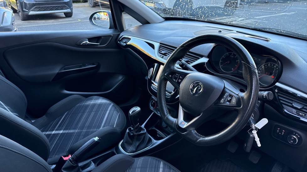 Vauxhall Corsa 1.4 Limited Edition 5dr Petrol Hatchback - Image 11