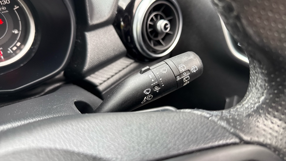 MG MG3 1.5 VTi-TECH Exclusive 5dr Petrol Hatchback - Image 25
