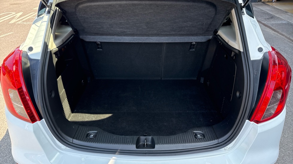 Vauxhall Mokka X 1.4T ecoTEC Active 5dr Petrol Hatchback - Image 4