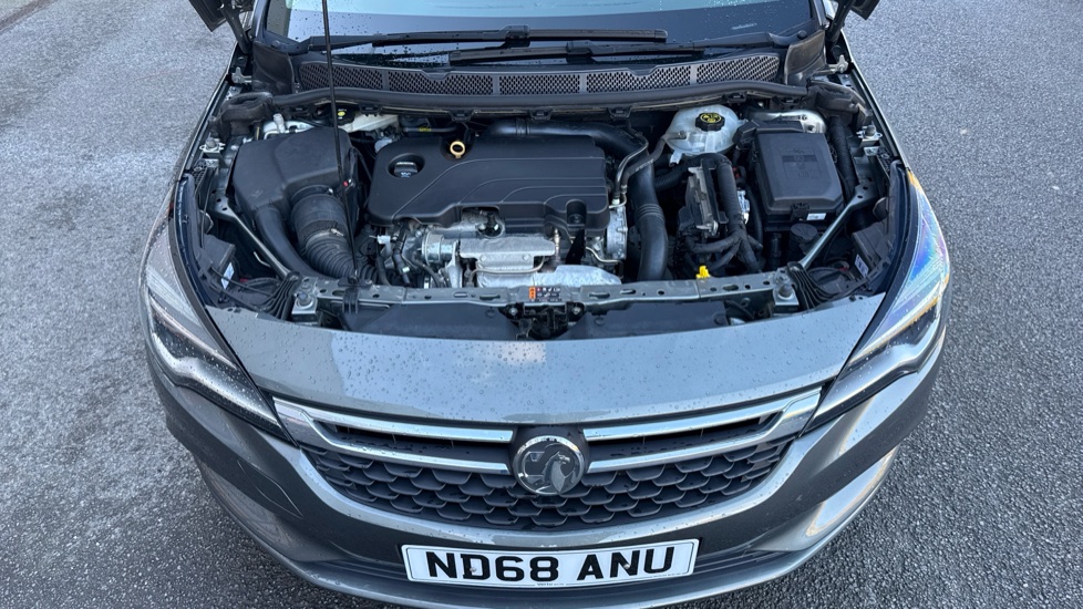 Vauxhall Astra 1.4T 16V 150 SRi 5dr Petrol Hatchback - Image 8