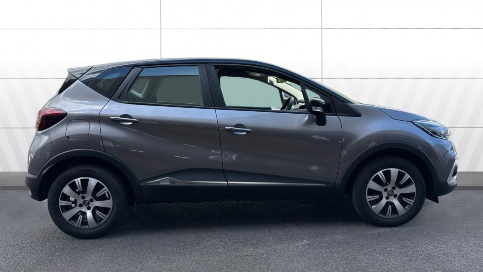 Renault Captur 0.9 TCE 90 Play 5dr Petrol Hatchback - Image 5