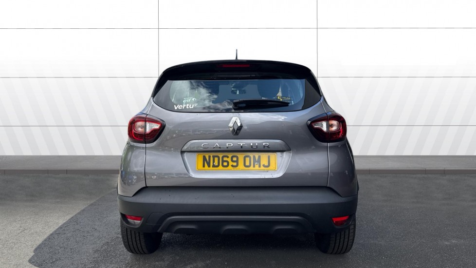 Renault Captur 0.9 TCE 90 Play 5dr Petrol Hatchback - Image 6