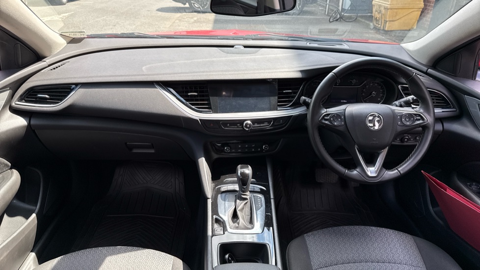 Vauxhall Insignia 1.5T [165] Design Nav 5dr Auto Petrol Hatchback - Image 10