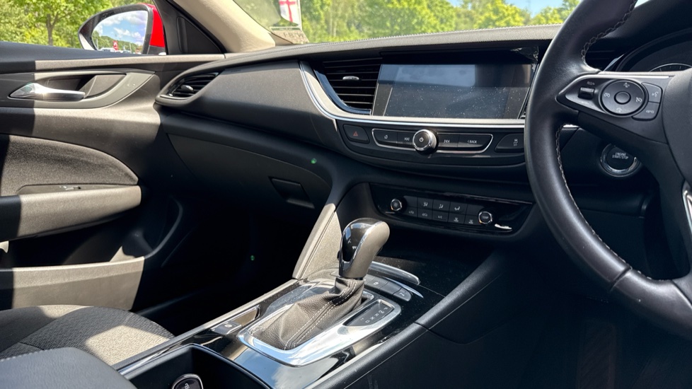 Vauxhall Insignia 1.5T [165] Design Nav 5dr Auto Petrol Hatchback - Image 14