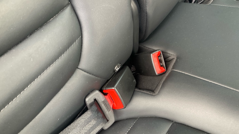 MG HS 1.5 T-GDI Trophy 5dr DCT Petrol Hatchback - Image 17