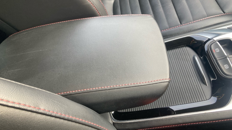 MG HS 1.5 T-GDI Trophy 5dr DCT Petrol Hatchback - Image 32
