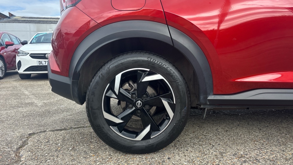 Nissan Juke 1.0 DiG-T 114 N-Connecta 5dr Petrol Hatchback - Image 7