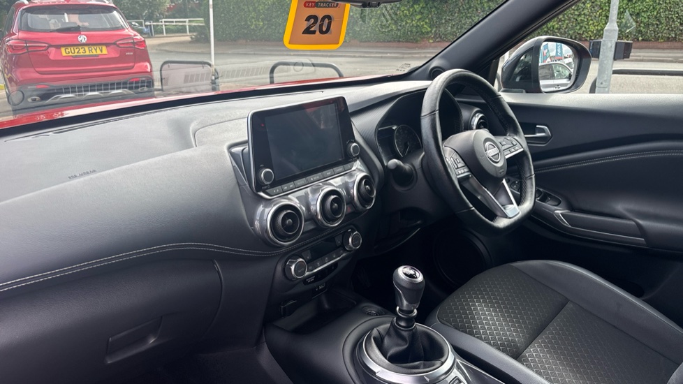 Nissan Juke 1.0 DiG-T 114 N-Connecta 5dr Petrol Hatchback - Image 9