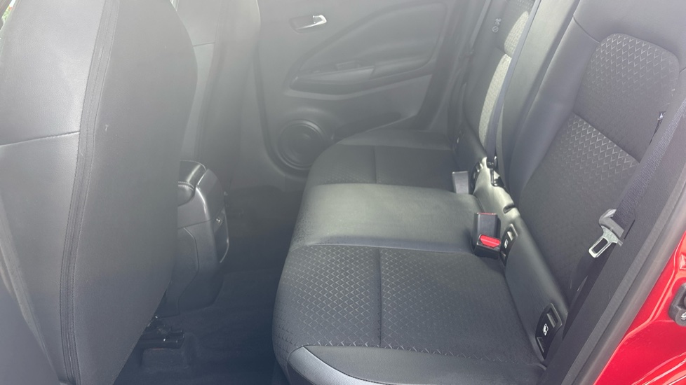 Nissan Juke 1.0 DiG-T 114 N-Connecta 5dr Petrol Hatchback - Image 16