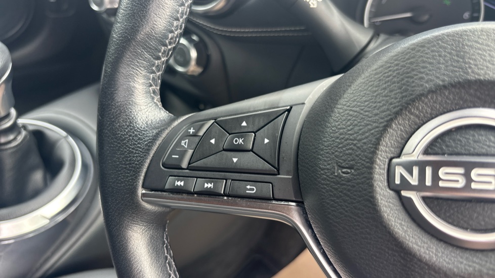 Nissan Juke 1.0 DiG-T 114 N-Connecta 5dr Petrol Hatchback - Image 34