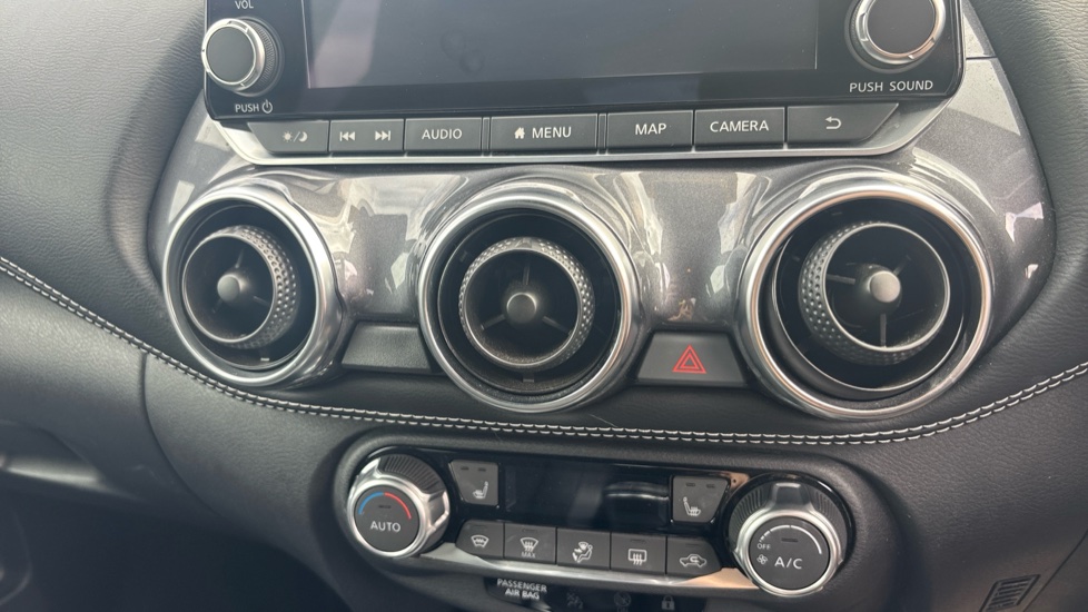 Nissan Juke 1.0 DiG-T 114 N-Connecta 5dr Petrol Hatchback - Image 40