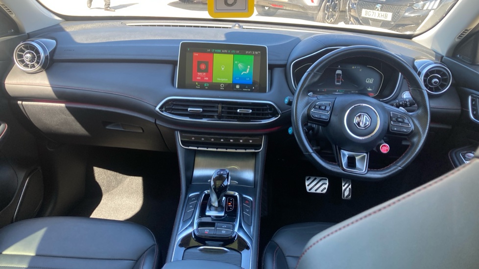 MG HS 1.5 T-GDI Exclusive 5dr DCT Petrol Hatchback - Image 10