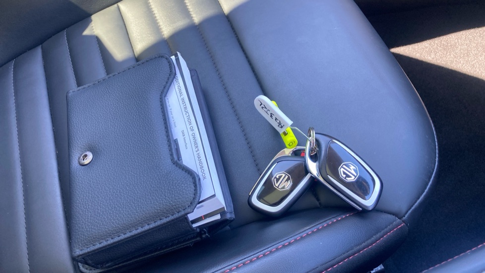 MG HS 1.5 T-GDI Exclusive 5dr DCT Petrol Hatchback - Image 19