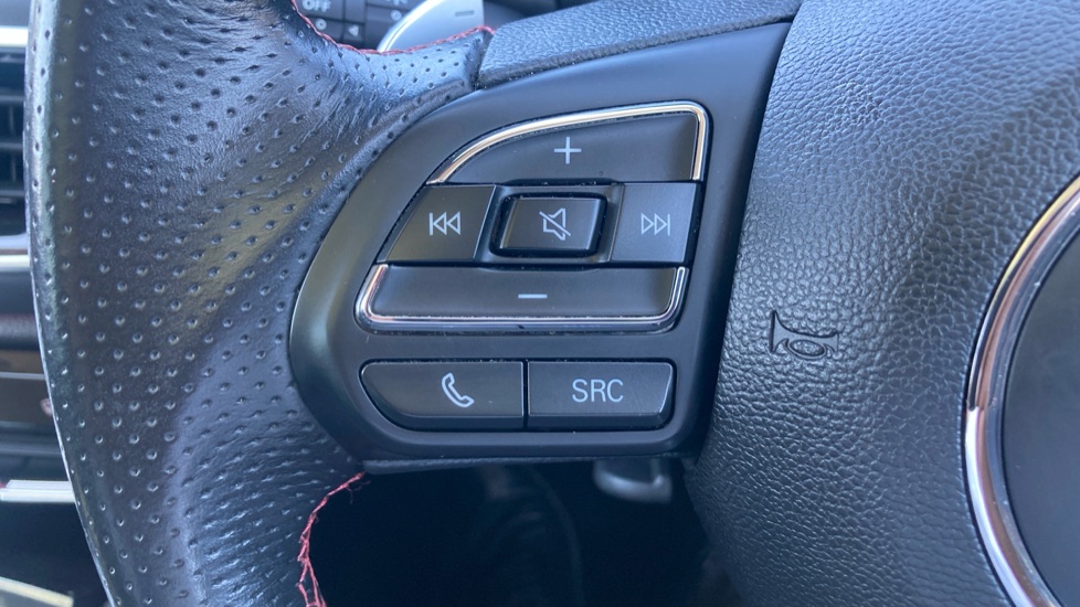 MG HS 1.5 T-GDI Exclusive 5dr DCT Petrol Hatchback - Image 32