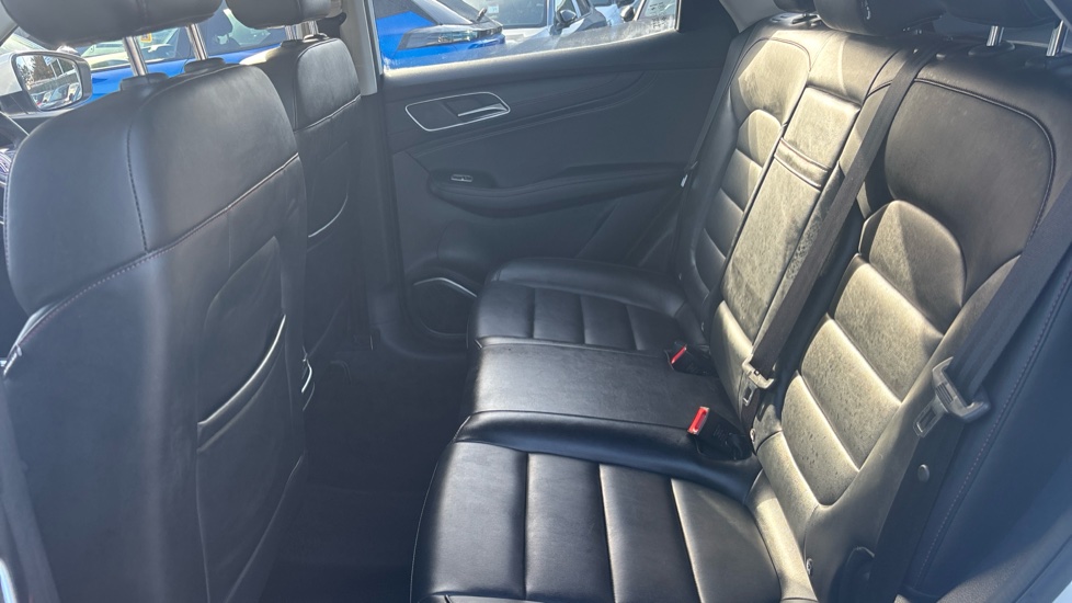 MG HS 1.5 T-GDI Excite 5dr DCT Petrol Hatchback - Image 16