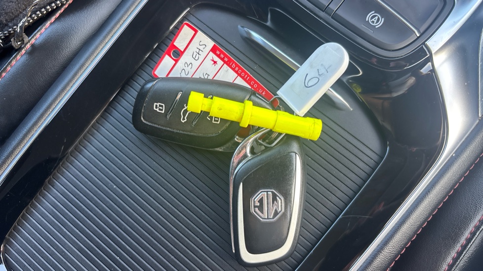 MG HS 1.5 T-GDI Excite 5dr DCT Petrol Hatchback - Image 20