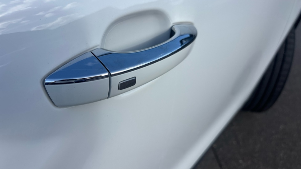 MG HS 1.5 T-GDI Excite 5dr DCT Petrol Hatchback - Image 25