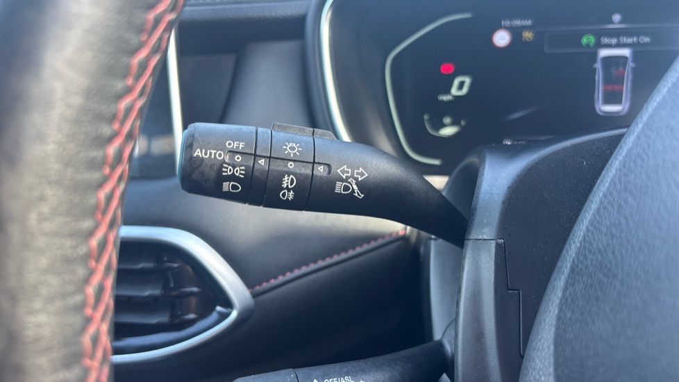 MG HS 1.5 T-GDI Excite 5dr DCT Petrol Hatchback - Image 32