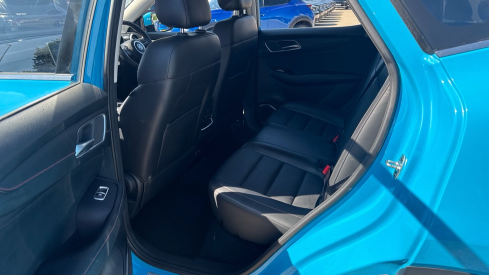 MG HS 1.5 T-GDI Excite 5dr DCT Petrol Hatchback - Image 16