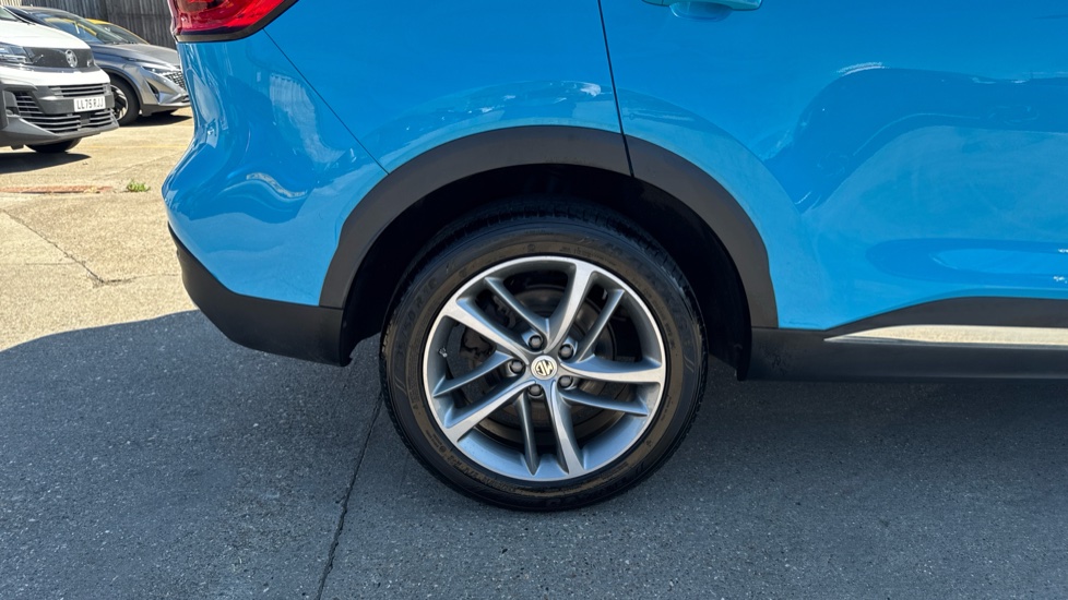 MG HS 1.5 T-GDI Excite 5dr DCT Petrol Hatchback - Image 21