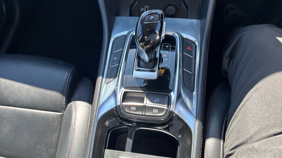 MG HS 1.5 T-GDI Excite 5dr DCT Petrol Hatchback - Image 40