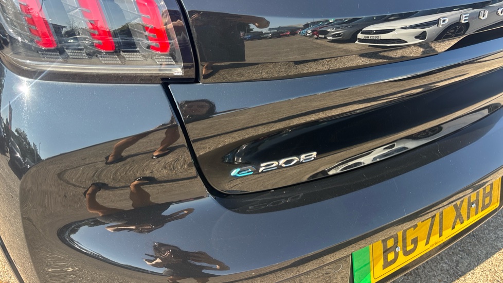 Peugeot 208 100kW GT 50kWh 5dr Auto Electric Hatchback - Image 22
