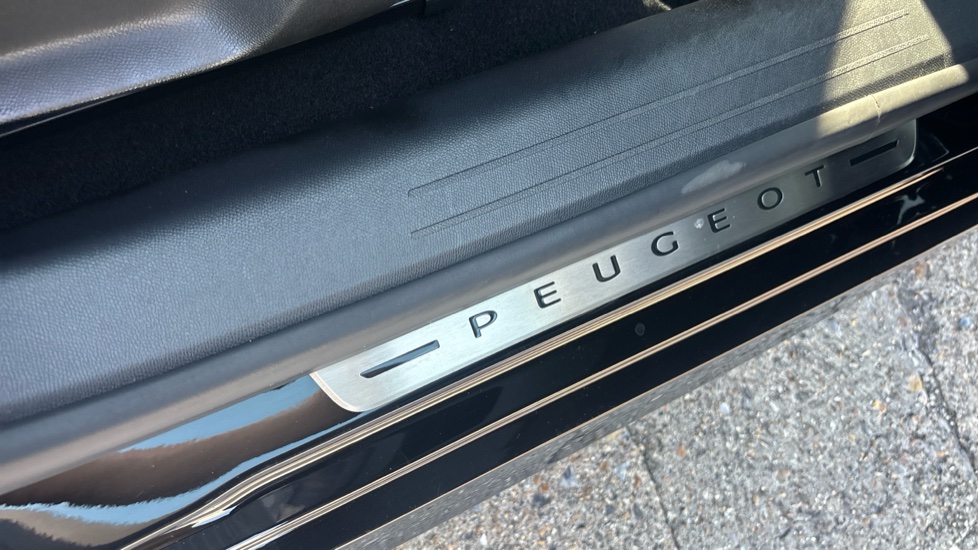 Peugeot 208 100kW GT 50kWh 5dr Auto Electric Hatchback - Image 29