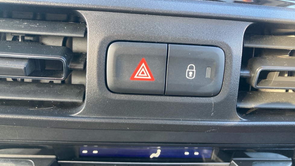 Citroen Berlingo 100kW Flair XTR M 50kWh 5dr Auto Electric Estate - Image 24