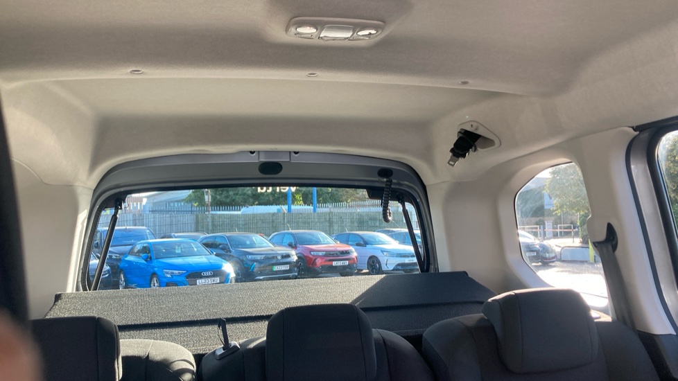 Citroen Berlingo 100kW Flair XTR M 50kWh 5dr Auto Electric Estate - Image 38
