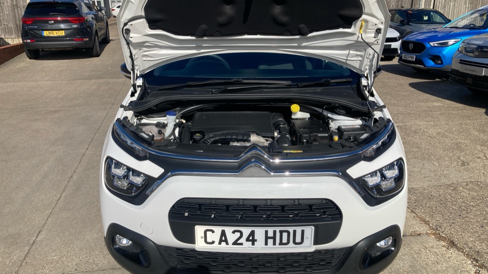 Citroen C3 1.2 PureTech 110 Plus 5dr EAT6 Petrol Hatchback - Image 8
